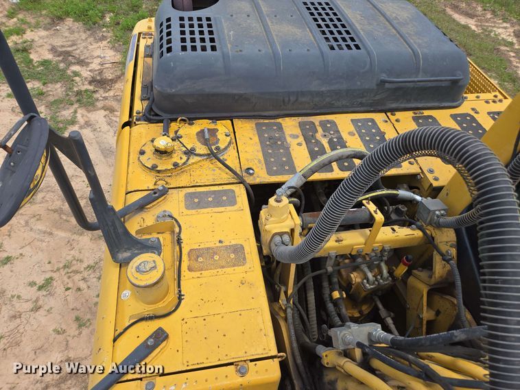 image for item DW1990 2012 Komatsu PC210LC-8 excavator