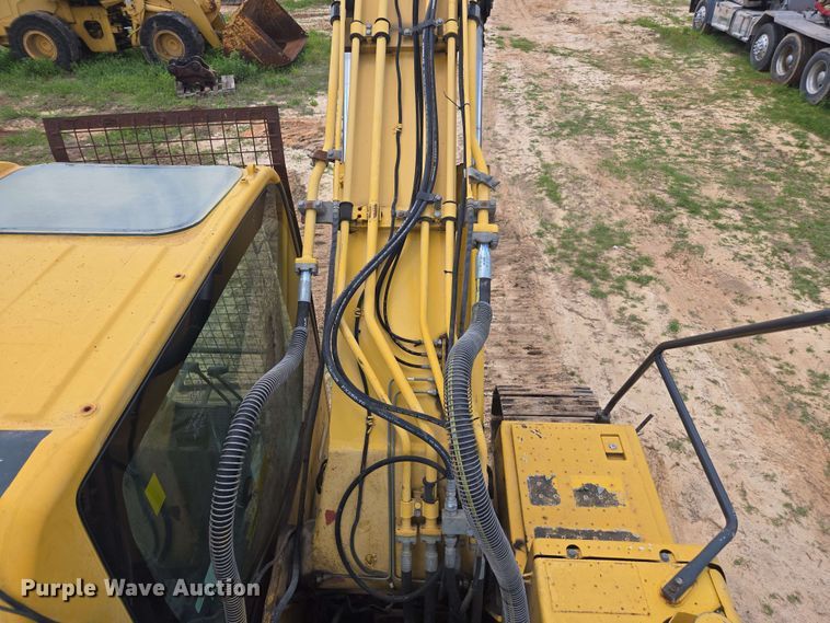 image for item DW1990 2012 Komatsu PC210LC-8 excavator