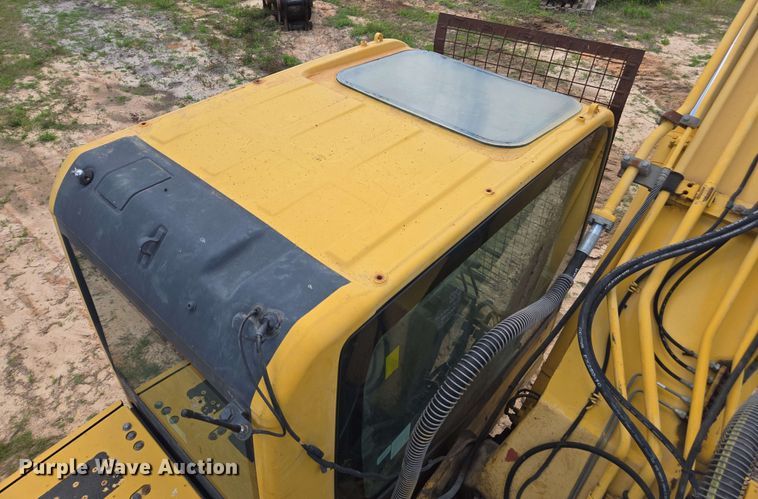 image for item DW1990 2012 Komatsu PC210LC-8 excavator