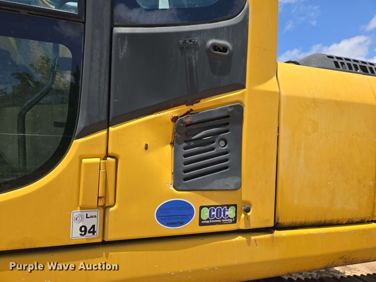 image for item DW1990 2012 Komatsu PC210LC-8 excavator