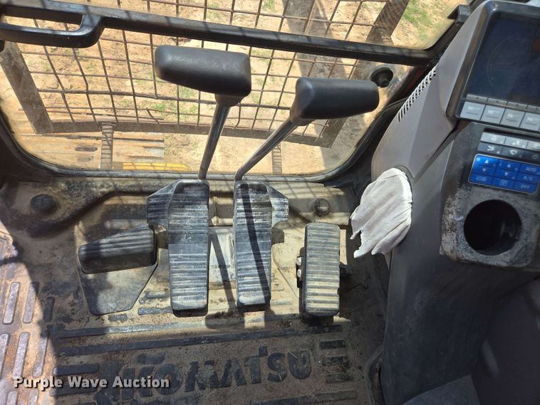 image for item DW1990 2012 Komatsu PC210LC-8 excavator