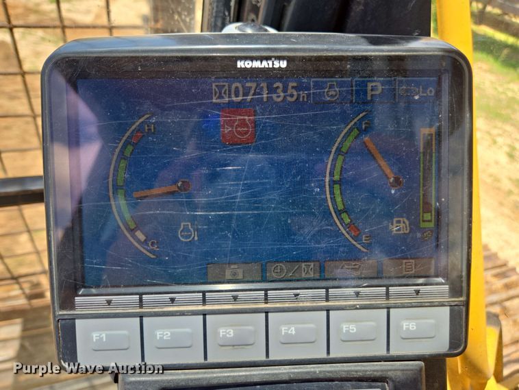 image for item DW1990 2012 Komatsu PC210LC-8 excavator