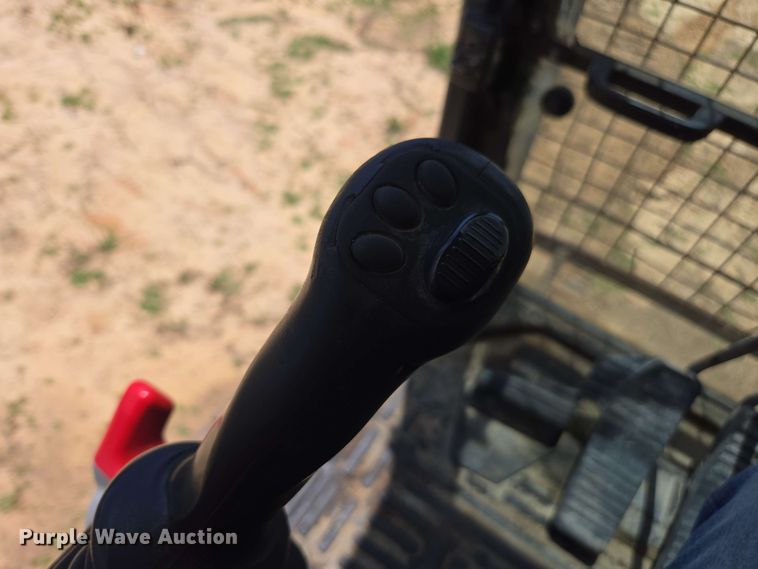 image for item DW1990 2012 Komatsu PC210LC-8 excavator