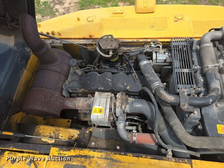 image for item DW1990 2012 Komatsu PC210LC-8 excavator