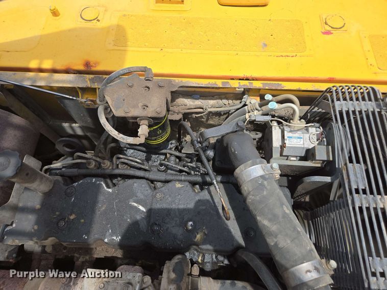 image for item DW1990 2012 Komatsu PC210LC-8 excavator