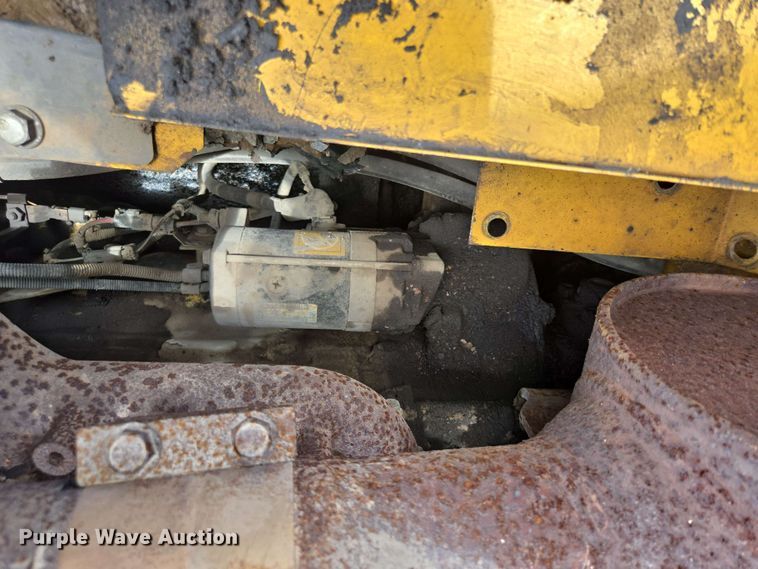 image for item DW1990 2012 Komatsu PC210LC-8 excavator