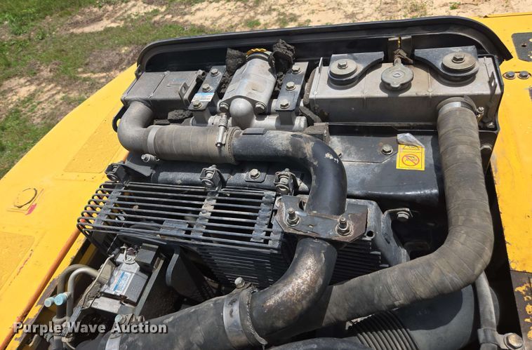 image for item DW1990 2012 Komatsu PC210LC-8 excavator