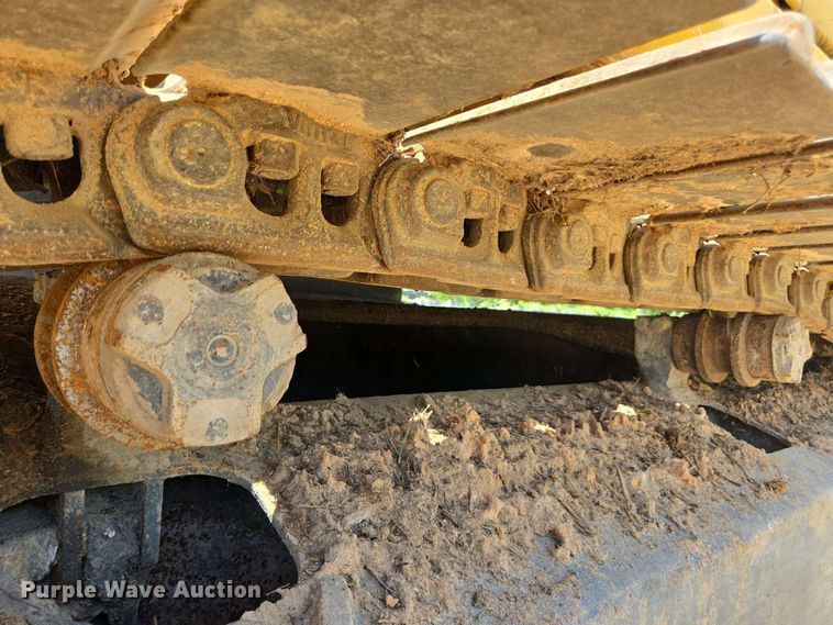 image for item DW1990 2012 Komatsu PC210LC-8 excavator