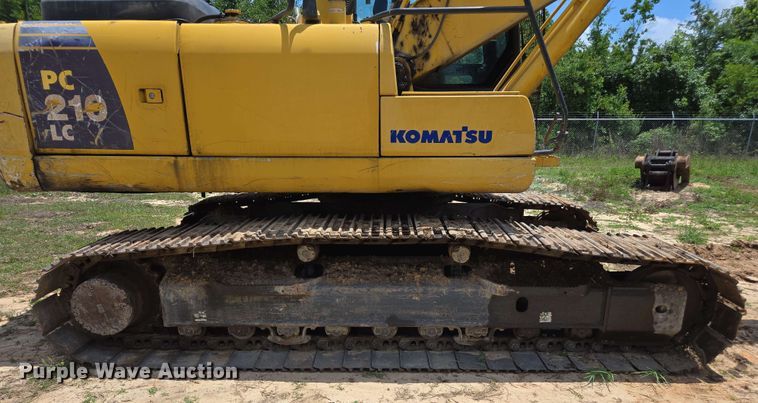 image for item DW1990 2012 Komatsu PC210LC-8 excavator