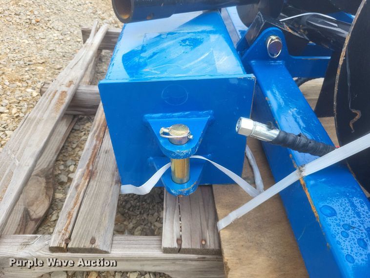 image for item DW7045 GIYI skid steer auger