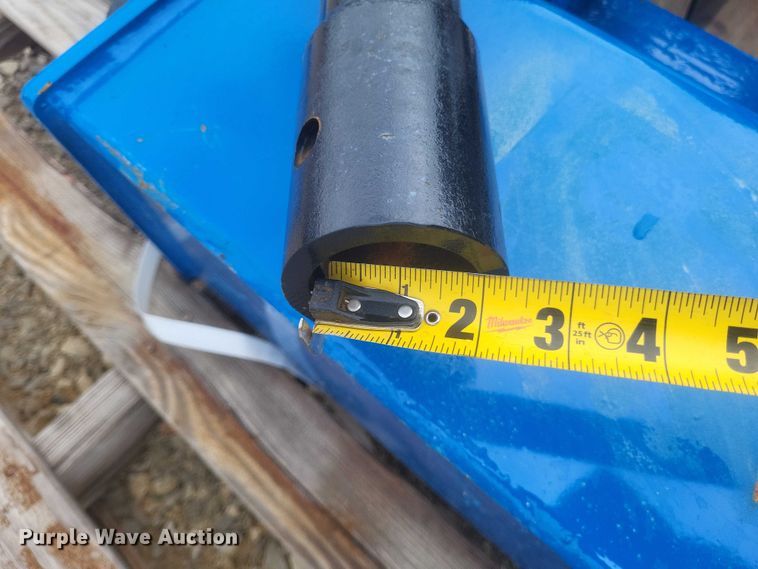 image for item DW7045 GIYI skid steer auger