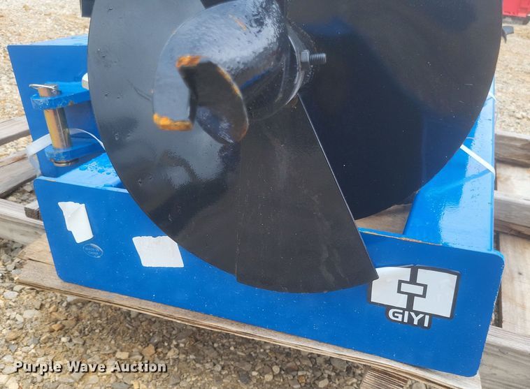 image for item DW7045 GIYI skid steer auger