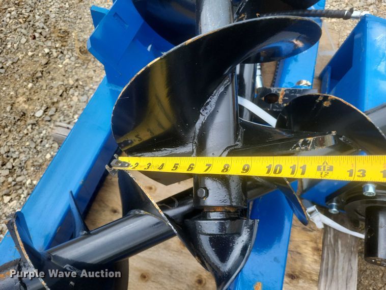 image for item DW7045 GIYI skid steer auger