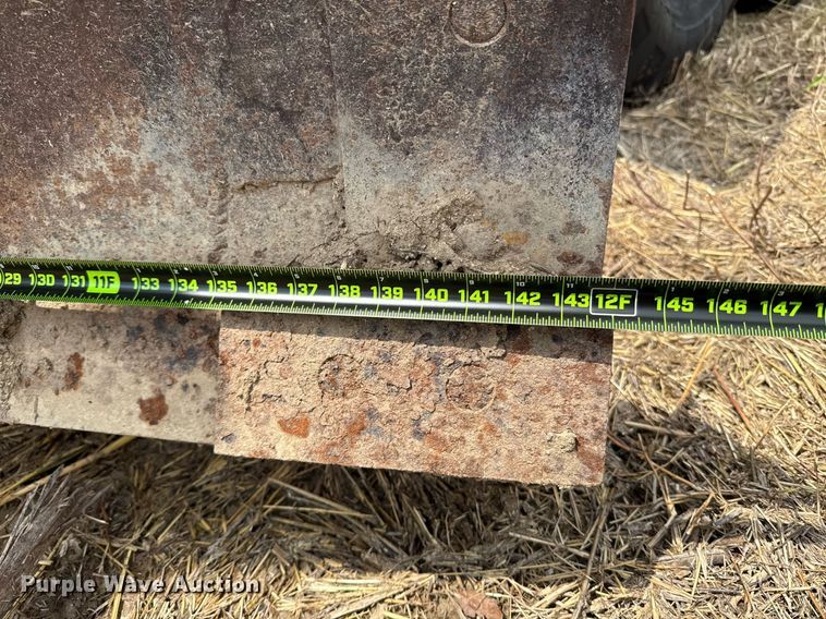 image for item DX5467 1975 John Deere 570A motor grader