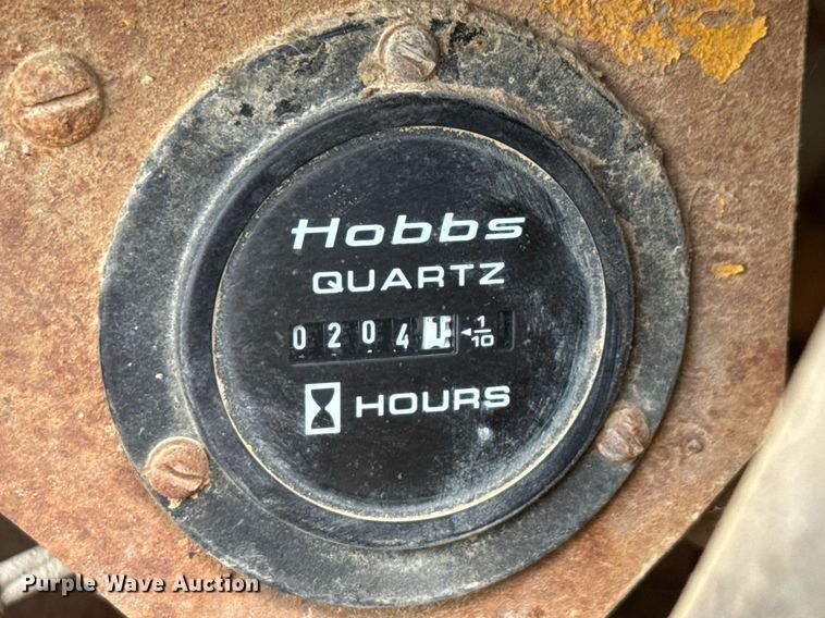 image for item DX5467 1975 John Deere 570A motor grader