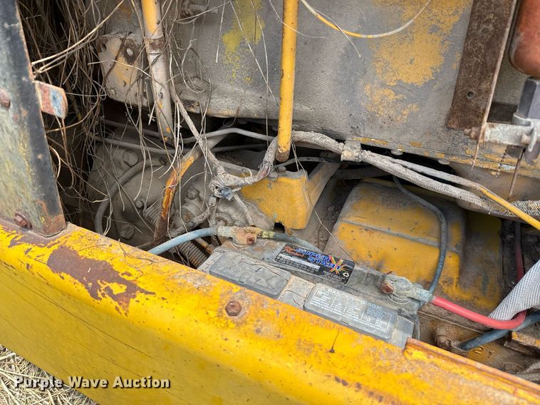 image for item DX5467 1975 John Deere 570A motor grader