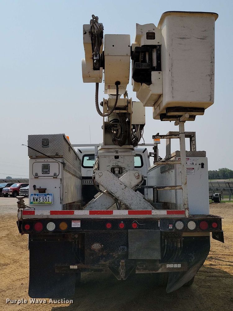 image for item DX6995 2013 Freightliner M2 bucket truck