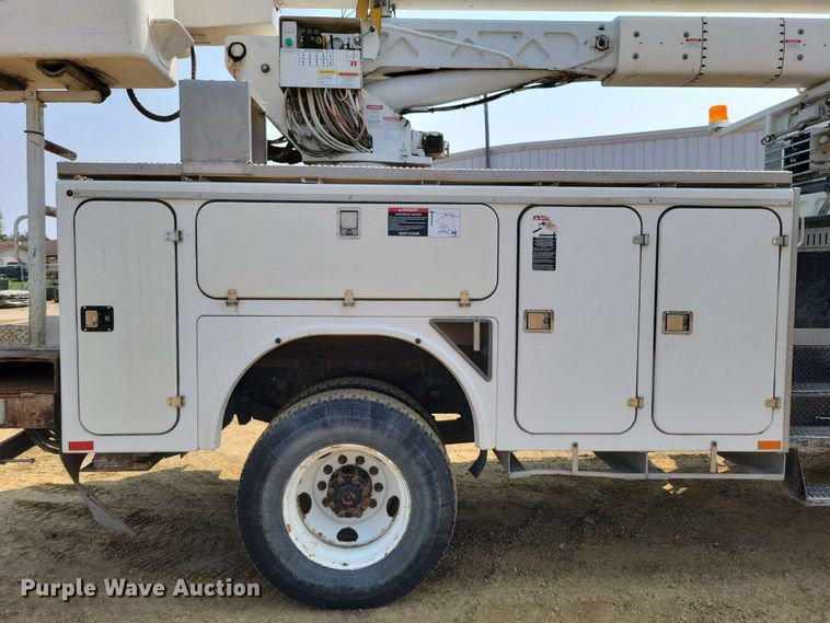 image for item DX6995 2013 Freightliner M2 bucket truck