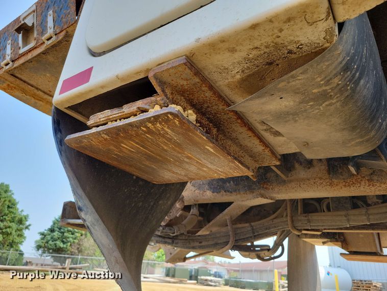 image for item DX6995 2013 Freightliner M2 bucket truck