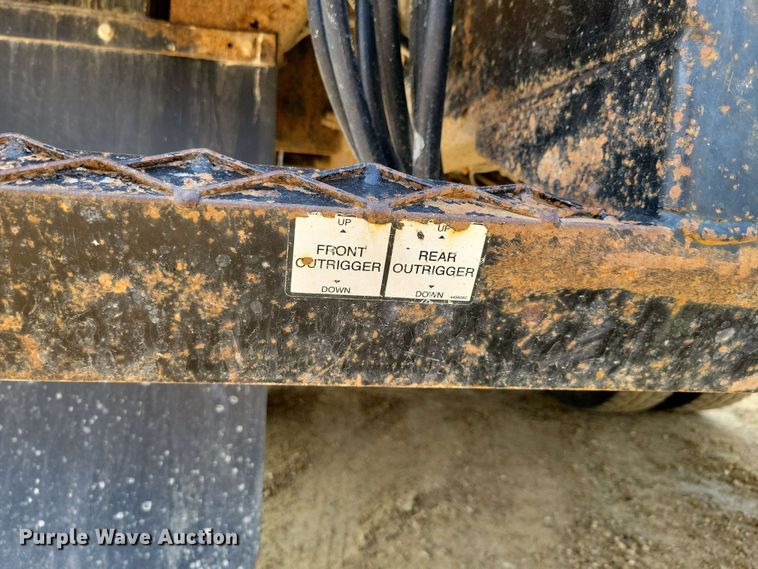 image for item DX6995 2013 Freightliner M2 bucket truck