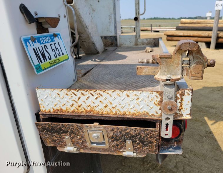 image for item DX6995 2013 Freightliner M2 bucket truck