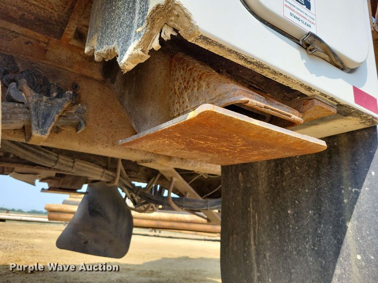 image for item DX6995 2013 Freightliner M2 bucket truck