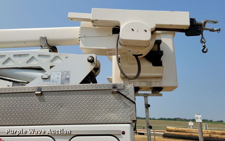 image for item DX6995 2013 Freightliner M2 bucket truck