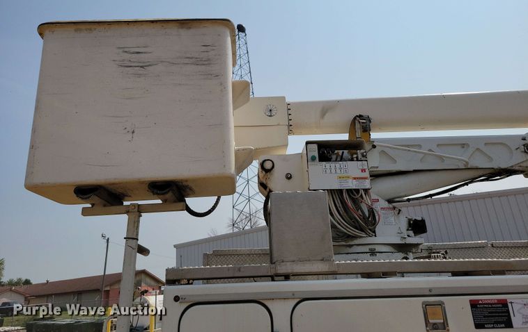 image for item DX6995 2013 Freightliner M2 bucket truck