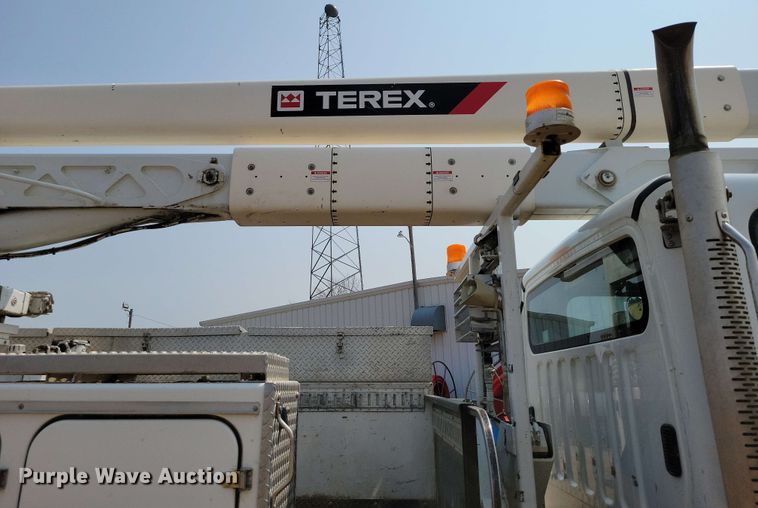 image for item DX6995 2013 Freightliner M2 bucket truck