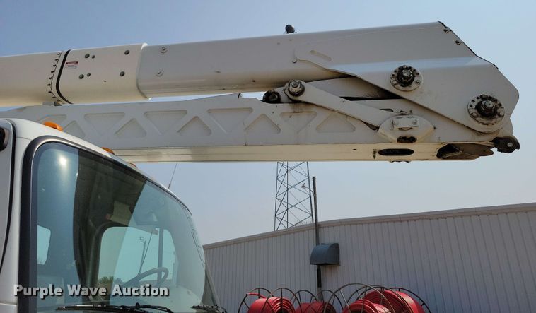 image for item DX6995 2013 Freightliner M2 bucket truck