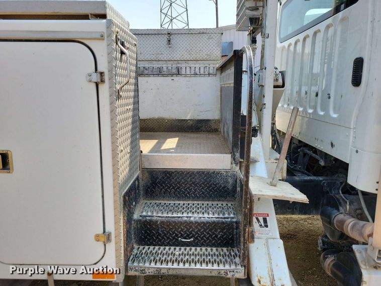 image for item DX6995 2013 Freightliner M2 bucket truck