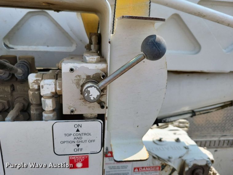 image for item DX6995 2013 Freightliner M2 bucket truck