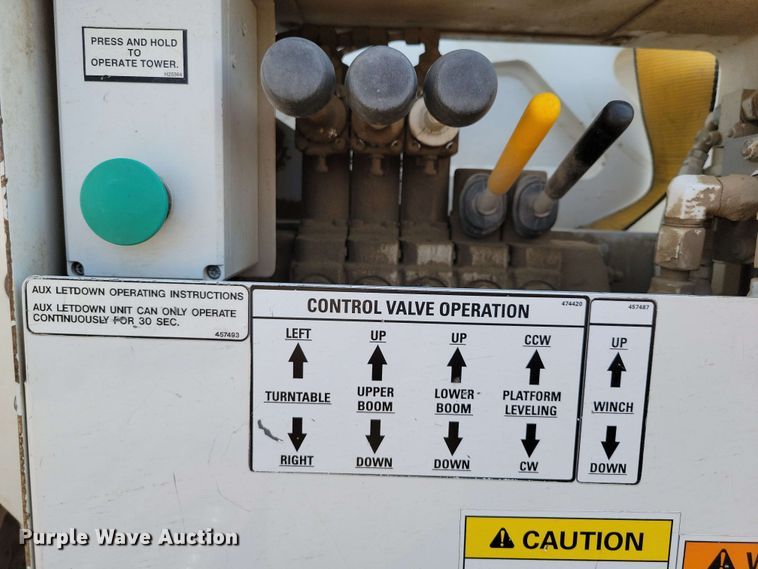 image for item DX6995 2013 Freightliner M2 bucket truck