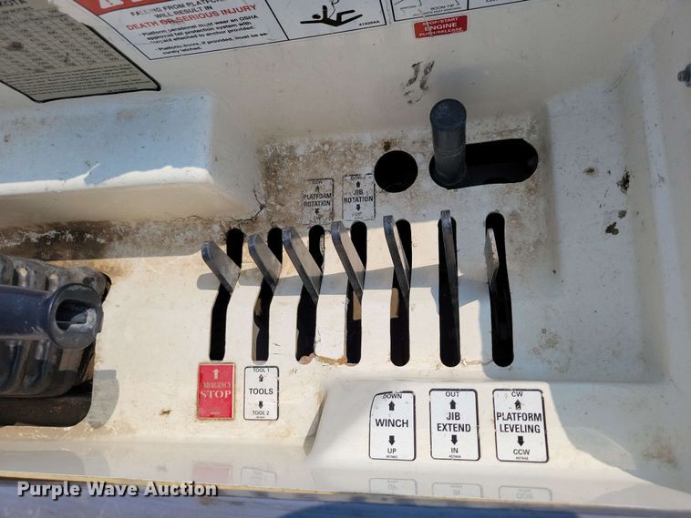 image for item DX6995 2013 Freightliner M2 bucket truck