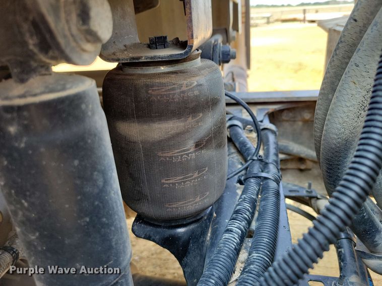 image for item DX6995 2013 Freightliner M2 bucket truck