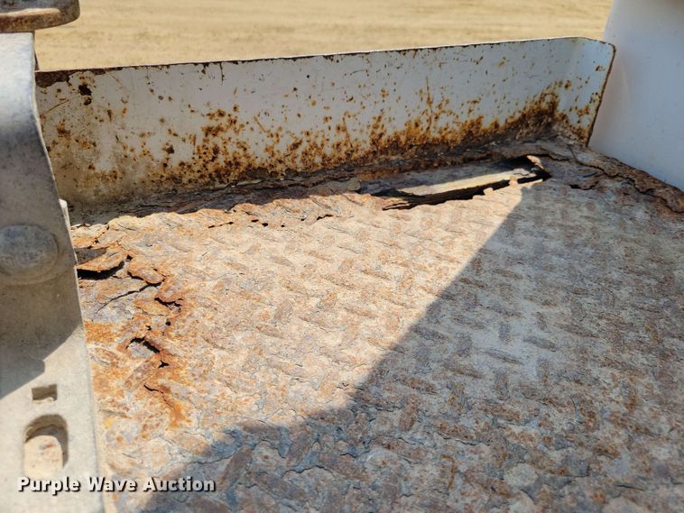 image for item DX6995 2013 Freightliner M2 bucket truck