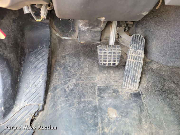 image for item DX6995 2013 Freightliner M2 bucket truck