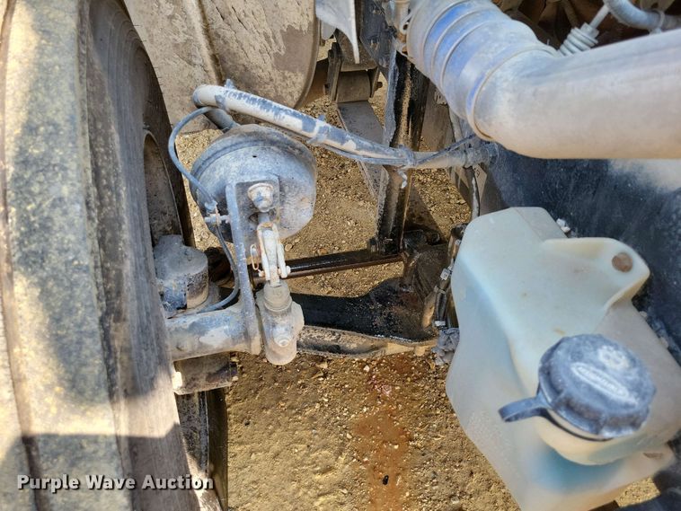 image for item DX6995 2013 Freightliner M2 bucket truck