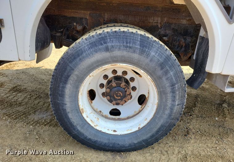 image for item DX6995 2013 Freightliner M2 bucket truck