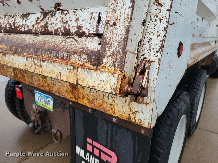 image for item DX6997 1990 Mack RB690S dump truck