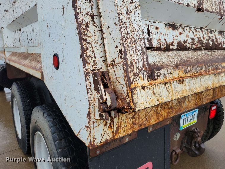 image for item DX6997 1990 Mack RB690S dump truck