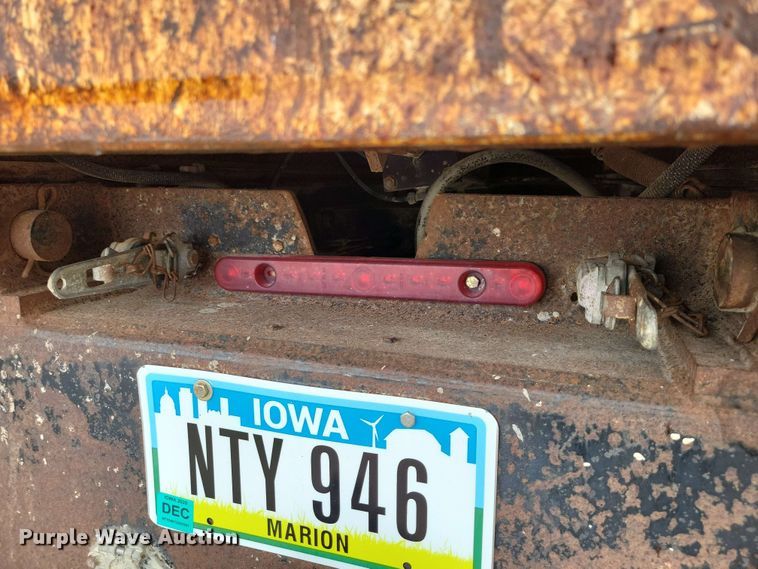 image for item DX6997 1990 Mack RB690S dump truck