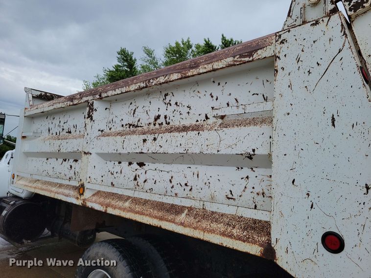 image for item DX6997 1990 Mack RB690S dump truck