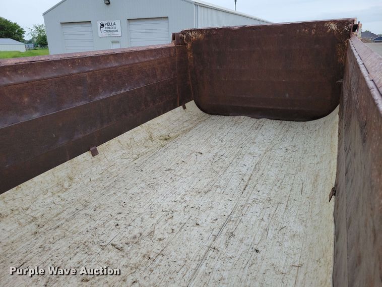 image for item DX6997 1990 Mack RB690S dump truck