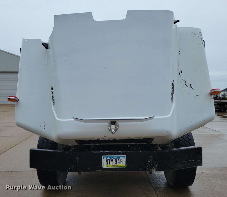 image for item DX6997 1990 Mack RB690S dump truck