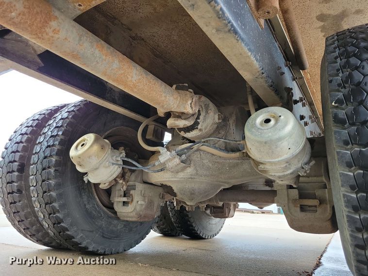 image for item DX6997 1990 Mack RB690S dump truck