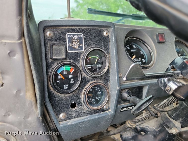 image for item DX6997 1990 Mack RB690S dump truck