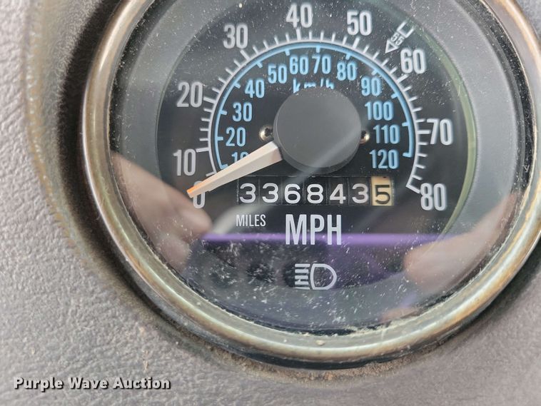 image for item DX6997 1990 Mack RB690S dump truck