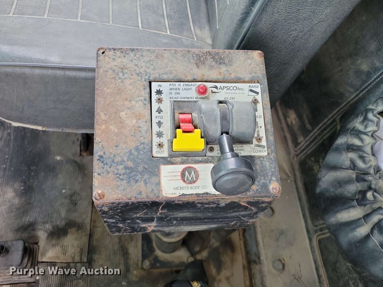 image for item DX6997 1990 Mack RB690S dump truck