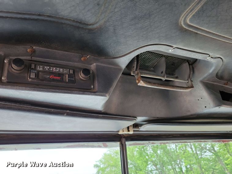 image for item DX6997 1990 Mack RB690S dump truck